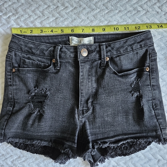 Mudd FLX Stretch High-Rise Shortie Black Denim Shorts Size 5 - Picture 5 of 11
